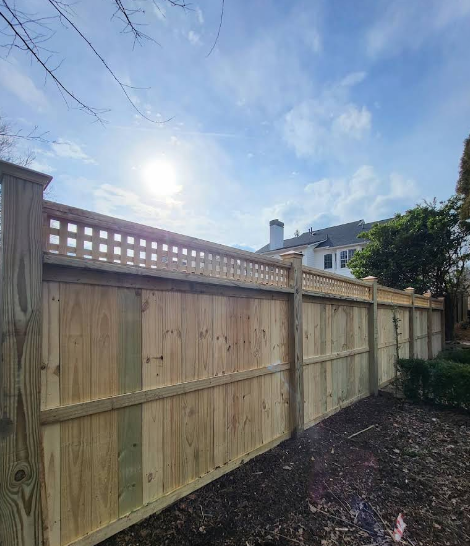 Cedar privacy fence in a Metro Atlanta backyard